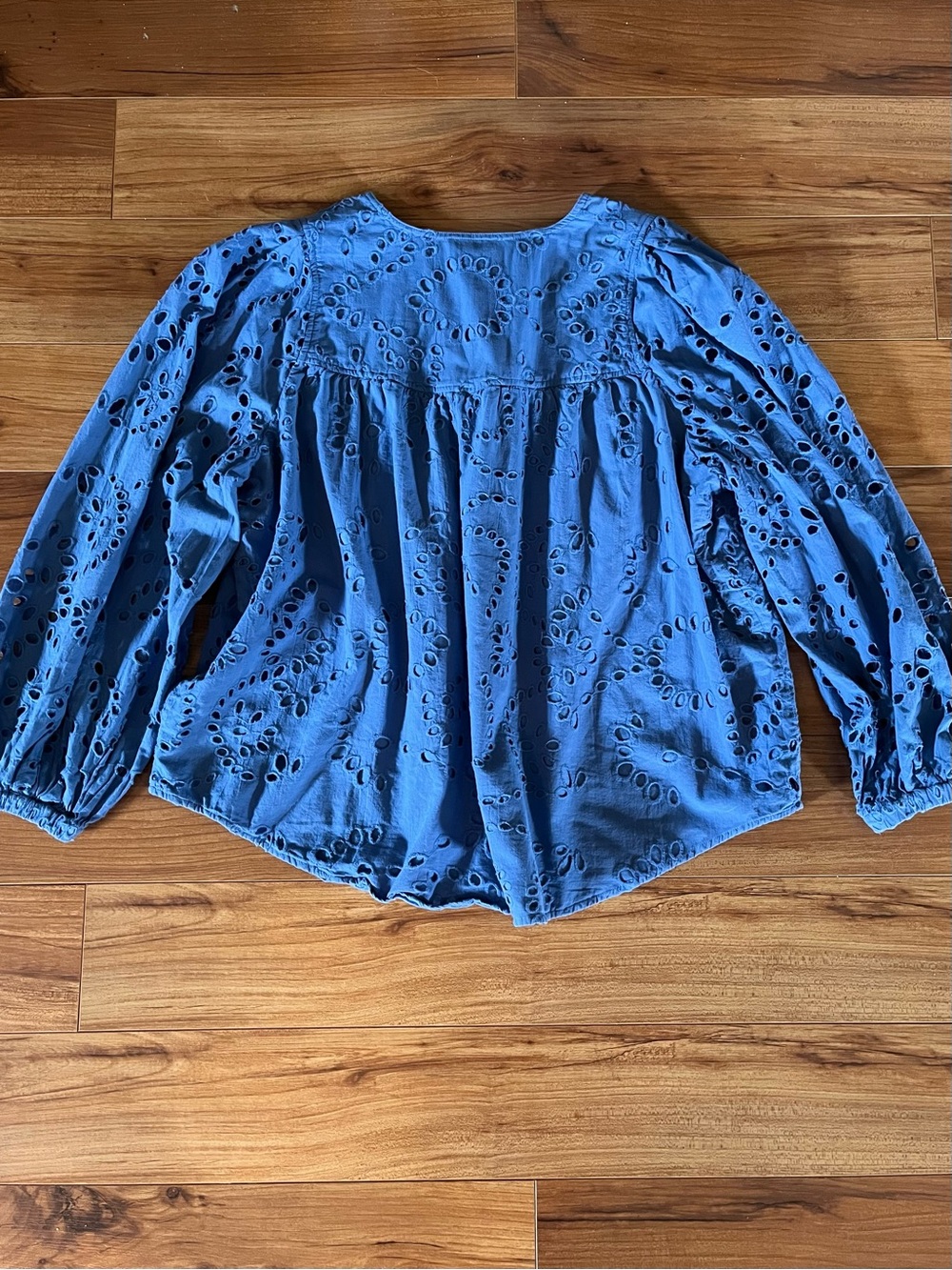 Tuckernuck Cotton Grecian Blue Eyelet Kenway Blouse XXL - Picture 11 of 16